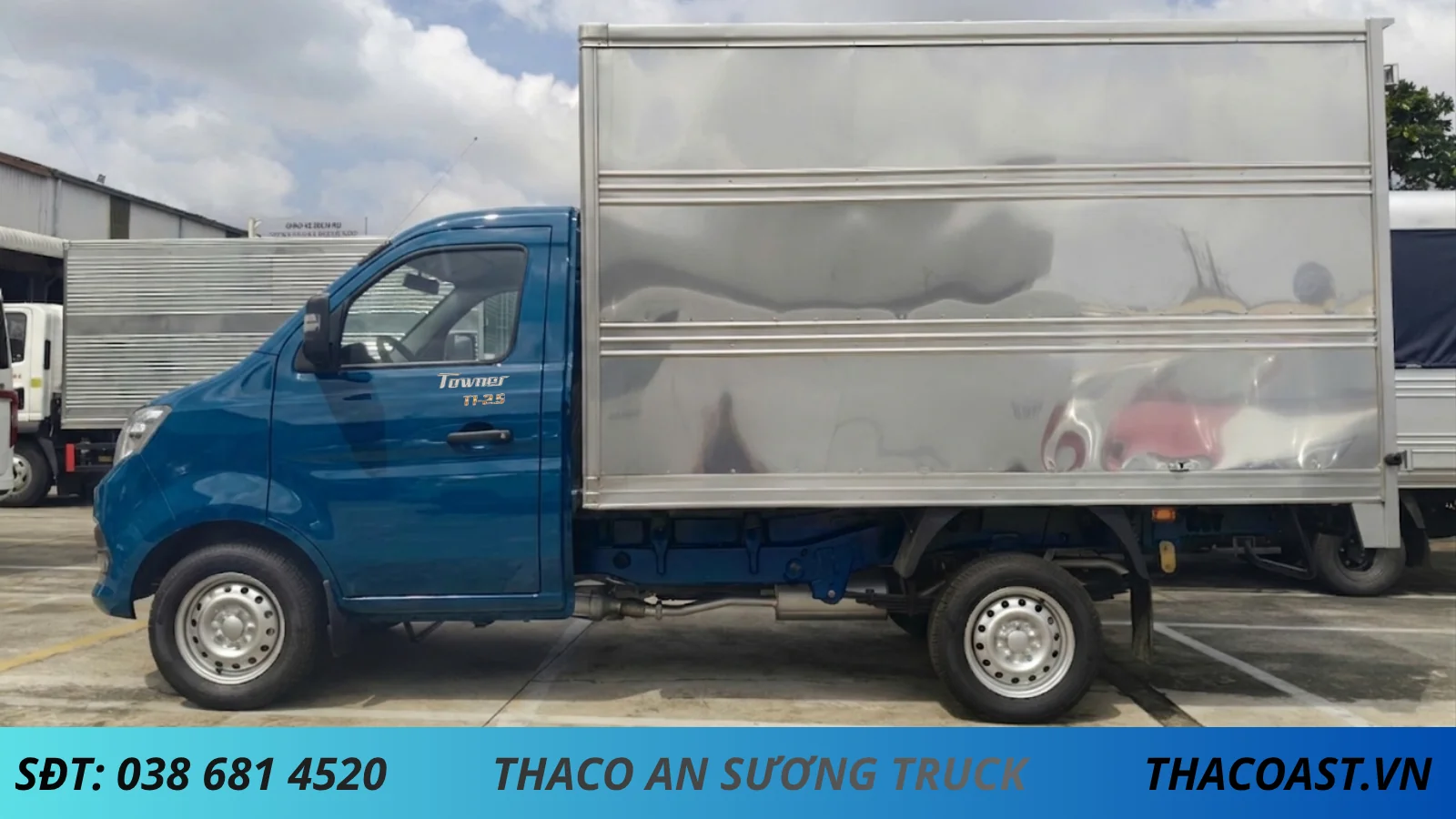 XE TẢI NHẸ THACO TF230 THÙNG KÍN DÀI 2M8 TẢI 920KG MÀU XANH