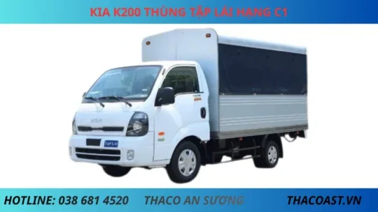 xe-tap-lai-kia-k200 Xe tập lái Kia K200 là dòng xe tải nhẹ được thiết kế chuyên dụng cho đào tạo lái xe hạng C, sở hữu động cơ bền bỉ, dễ điều khiển, tiết kiệm nhiên liệu. Cabin rộng rãi, trang bị đầy đủ hệ thống phanh phụ và gương phụ giúp giáo viên kiểm soát an toàn tối đa. Kia K200 tập lái là lựa chọn lý tưởng cho các trung tâm đào tạo lái xe chuyên nghiệp