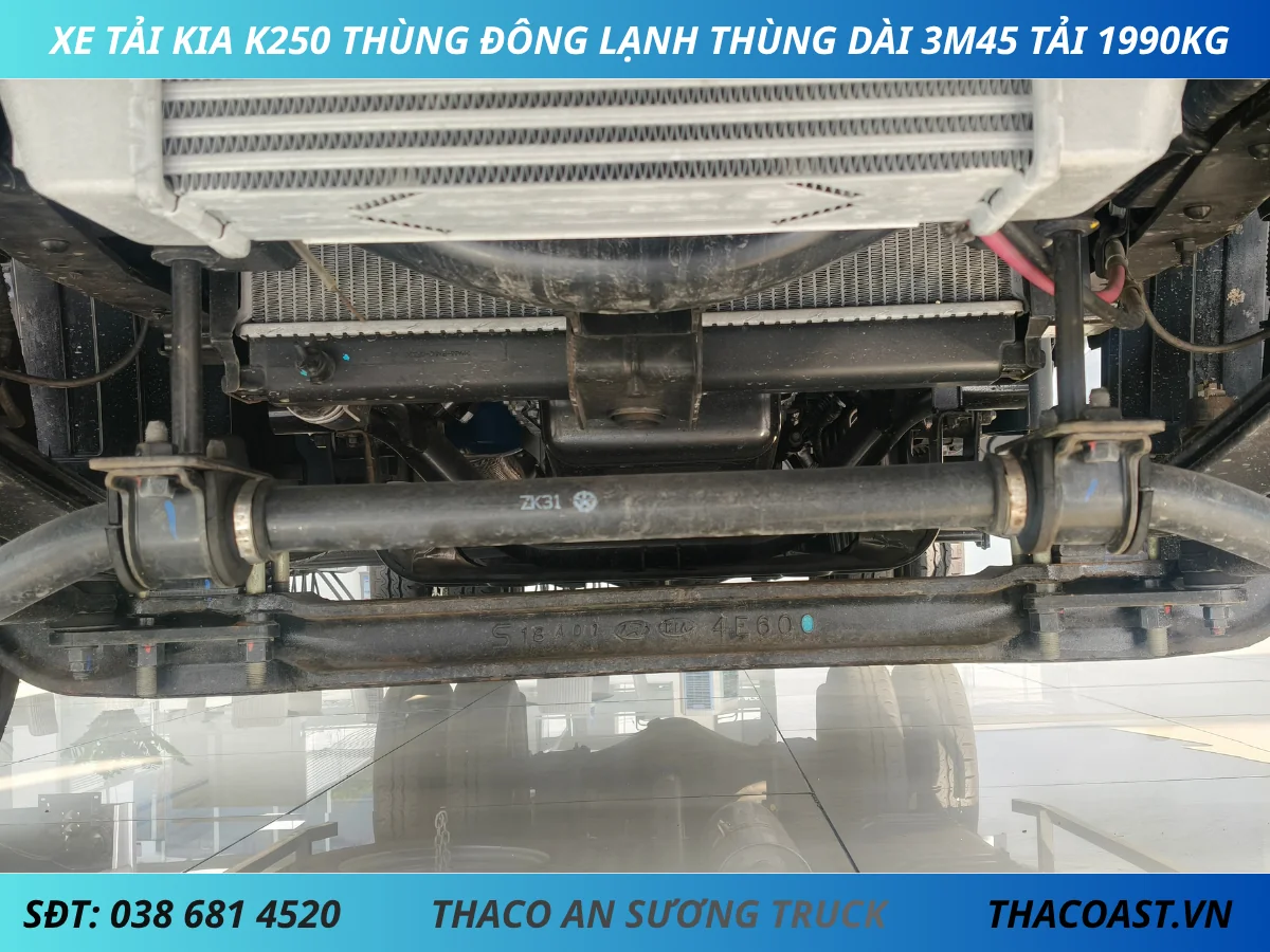CẦU TRƯỚC XE TẢI KIA K250 THÙNG ĐÔNG LẠNH THÙNG DÀI 3M45 TẢI 1990KG