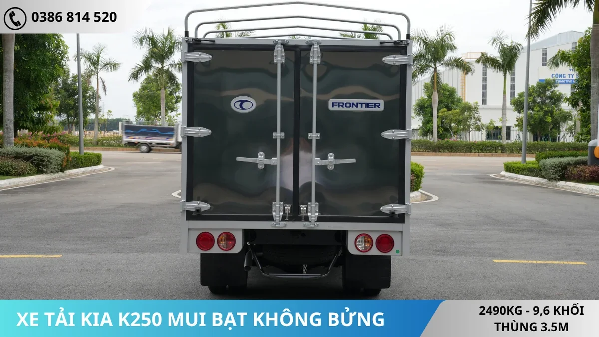 ĐUÔI XE TẢI KIA K250 MUI BẠT KHÔNG BỬNG ĐUÔI XE TẢI KIA K250 MUI BẠT KHÔNG BỬNG