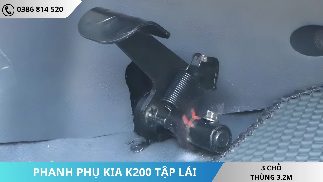 Phanh phụ xe tập lái Kia K200